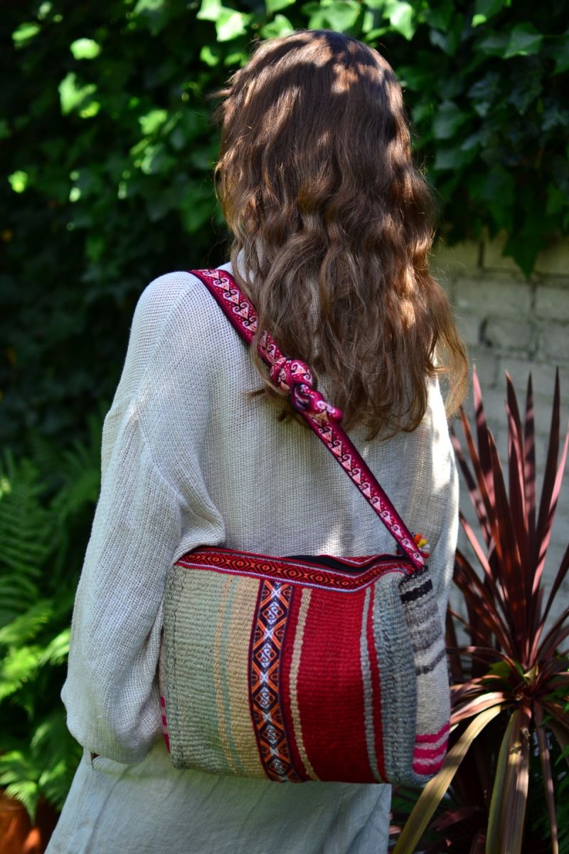 Torebka midi na zamek z wełny No. 520