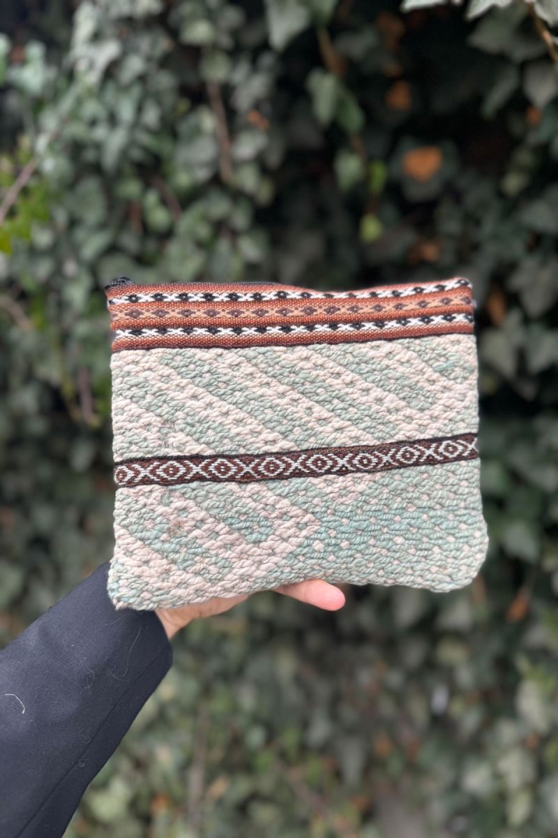 Saszetka na zamek z wełny rozmiar L No. 542